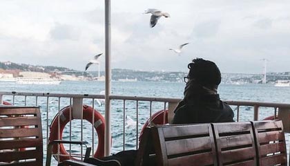 法甲顶尖豪门争锋，激情碰撞球迷狂热